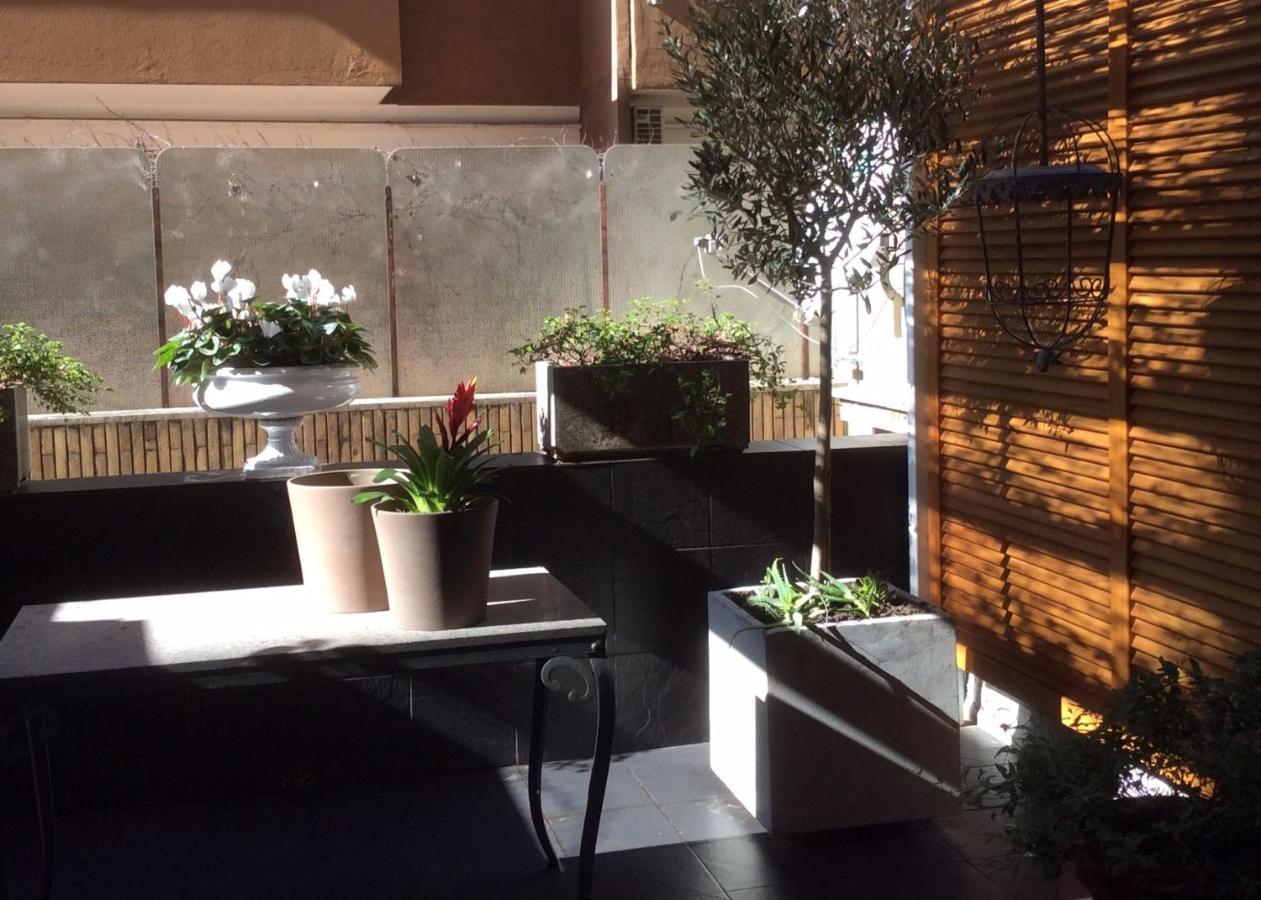 Less Is * Roma
